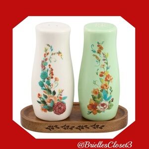 🌸 New Pioneer Woman Painted Meadows Salt & Pepper Shakers, Floral, Green & White
